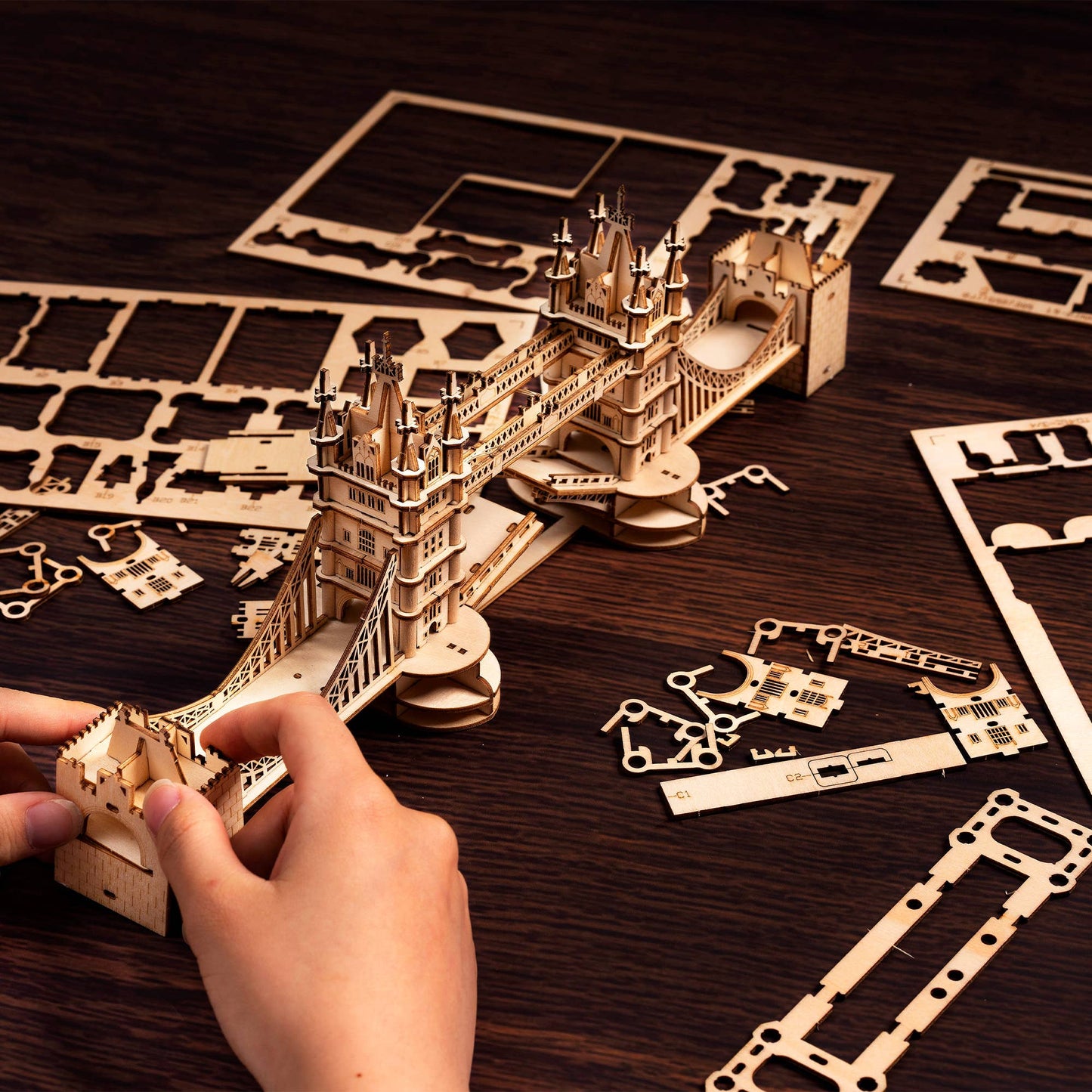 3D Laser Cut Wooden Puzzle: Tower Bridge with lights